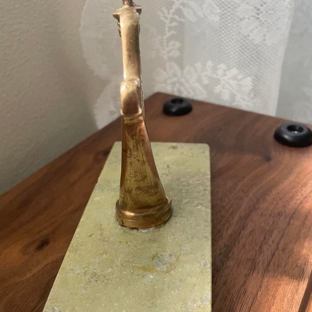 vintage brass miniature harp figurine mounted on a solid onyx marble stone base. - Picture 2 of 7